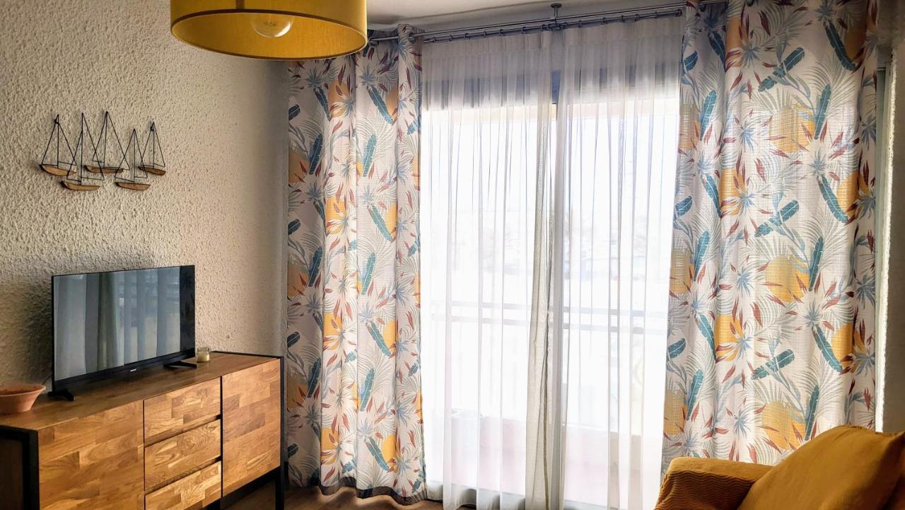 Adorable Petit Appartement Avec Magnifique Vue Sur Le Port De Canet Canet-en-Roussillon Exterior foto